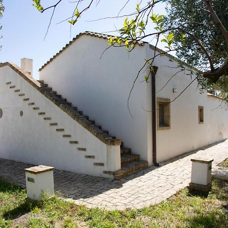 Masseria Celentano Relais & Agriturismo Сан-Северо Экстерьер фото