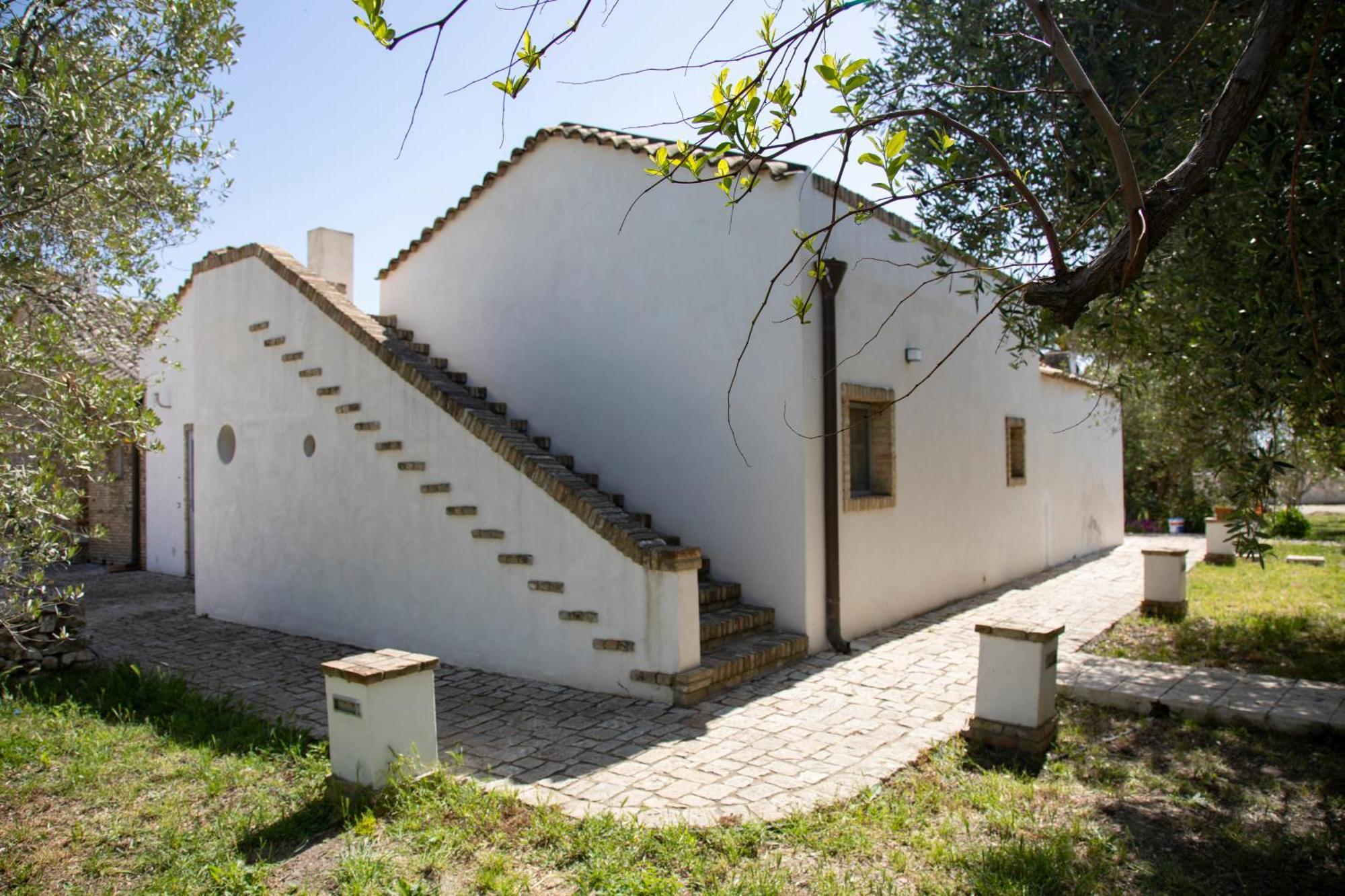 Masseria Celentano Relais & Agriturismo Сан-Северо Экстерьер фото
